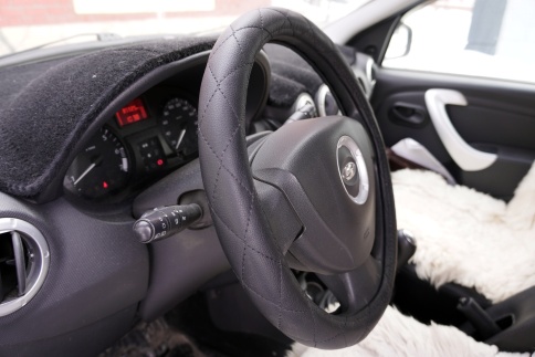 Maximal  оплетка руля экокожа черная ромб черная нитка размер 37-39см 344BL-BL  фото 4