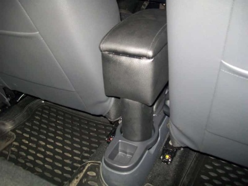 Подлокотник  Renault Duster Рено Дастер 2010-2021г 1пок Nissan Terrano Ниссан Террано 14-22г экокожа фото 4