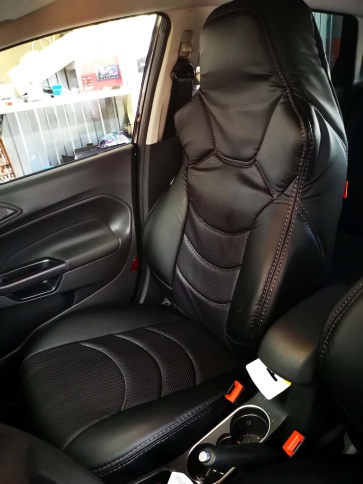 Динас  чехлы универсальные экокожа черный черный комплект    фото 16