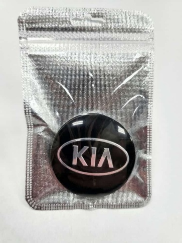 Наклейка на колпаки Kia сферическая изогнутая 5,5см 4шт черная (137509) фото 1