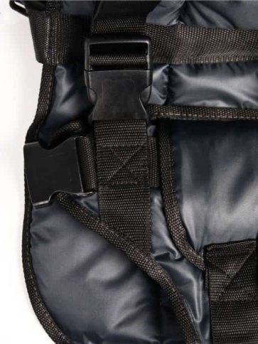 Масяня Автокресло бескаркасное универсальное 1,2,3 группа от 1-12 лет вес 9-36 кг черный фото 6