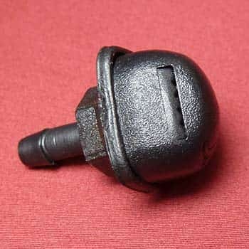 F011 Форсунка стеклоомывателя веерная лобового стекла  фото 1