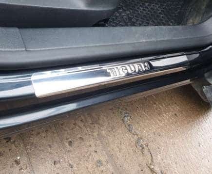 LIDER  Накладки на пороги  Volskwagen Tiguan 2 Фольцваген Тигуан 2 2016-2022г 4 шт нержавейка    фото 3