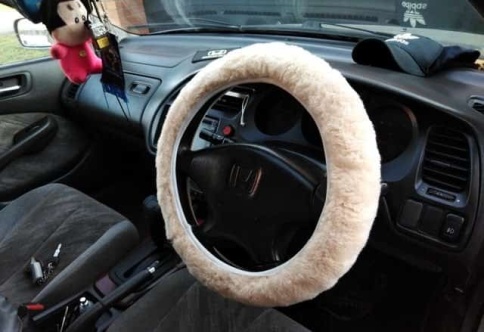 Оплетка  руля натуральный мех на коже короткий ворс мутон бежевый    фото 3