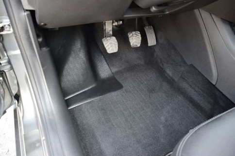 PT Group  Накладки на ковролин передн с площадкой для ног Лада Vesta с 2015г SW/SW Cross с 2017г 2шт фото 1