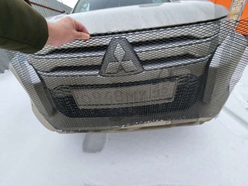 Meshmsk  защитная сетка на решетку радиатора ячейка 25мм 100х50см черная    фото 2