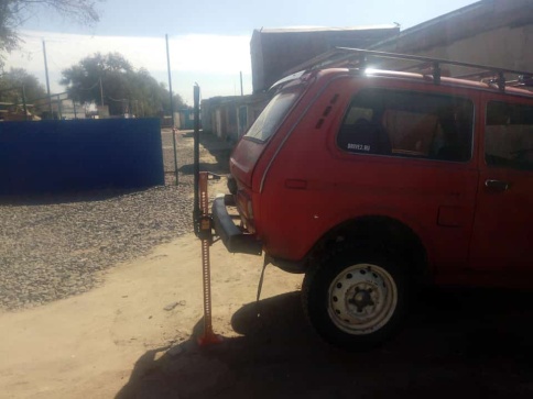 Автодело  домкрат 3т реечный 48" высота 130-1050мм    фото 4